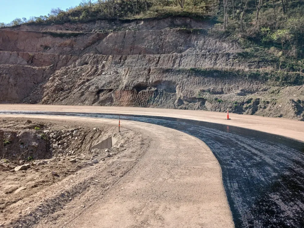 La pavimentación de la Ruta Provincial N°1 entra en su etapa final 1