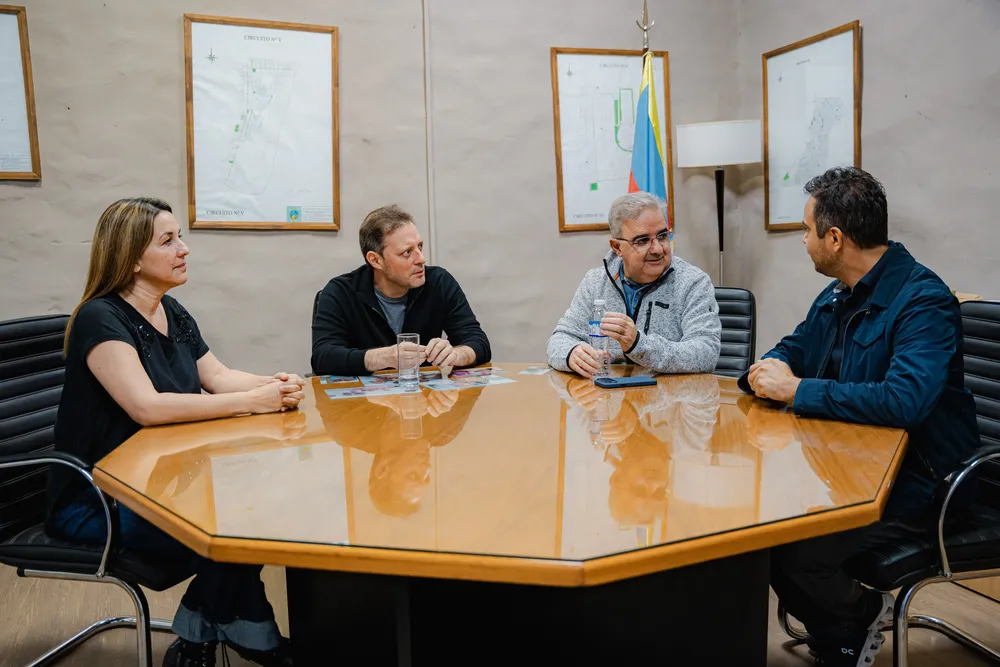 El Gobierno avanza con obras de asfaltado en Valle Viejo y Saujil